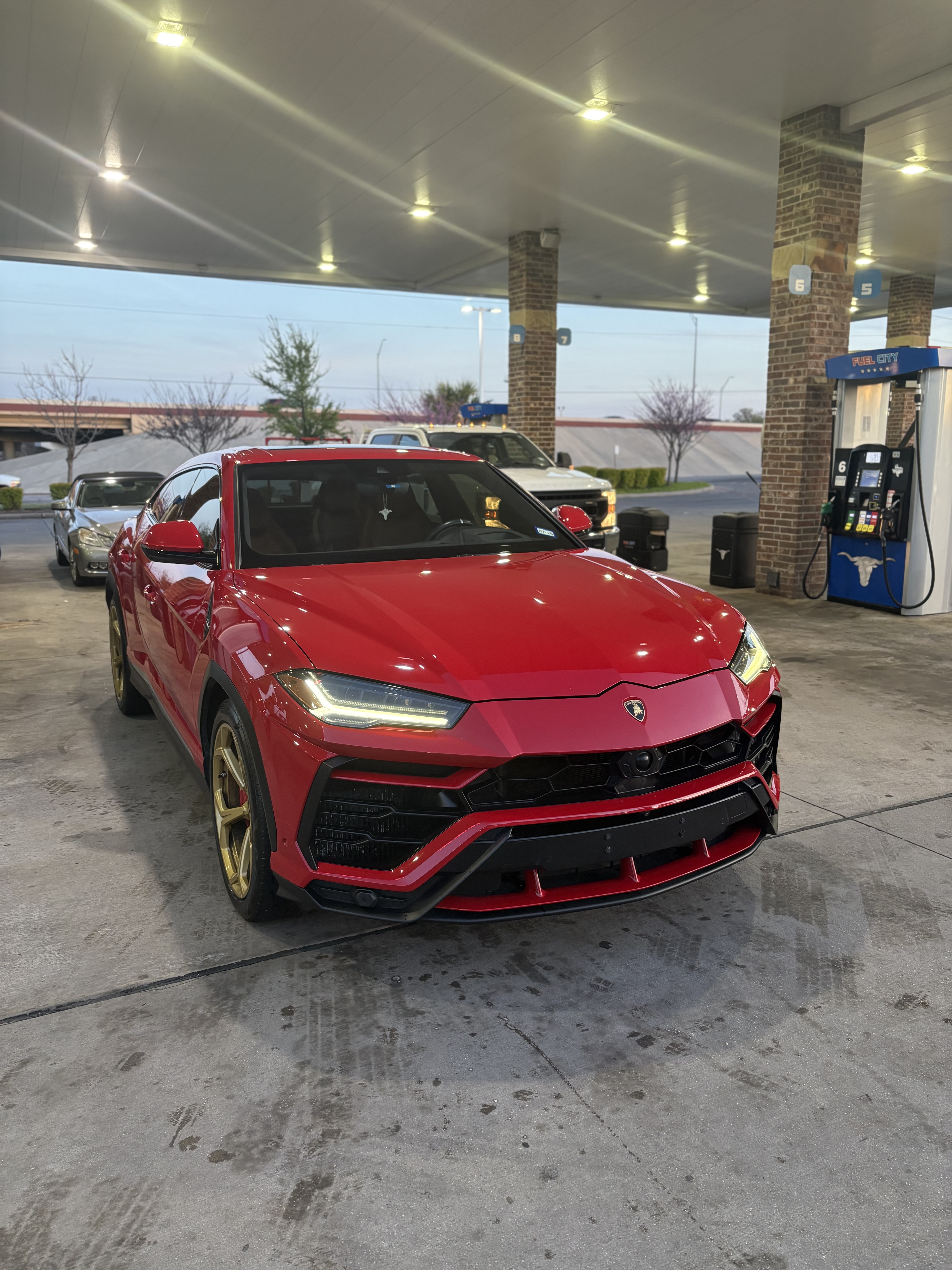 Lamborghini Urus Red